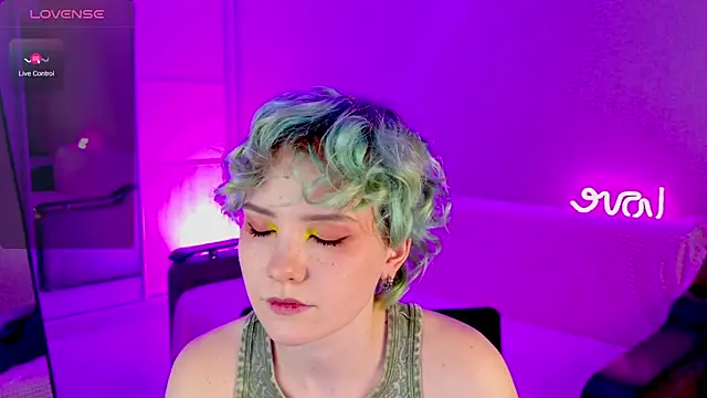 Snapshot of School_Love chatting on January 2025 04:24:01 PM School Love online show from January 2025 04:24:01 PM