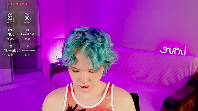 Snapshot of School_Love chatting on February 2025 01:06:01 PM School Love online show from February 2025 01:06:01 PM