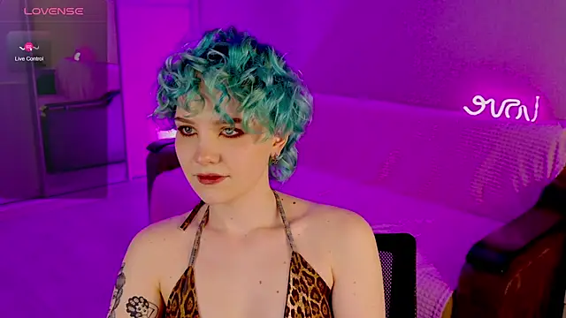 Snapshot of School_Love chatting on February 2025 01:08:01 PM School Love online show from February 2025 01:08:01 PM