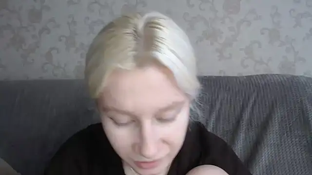 Snapshot of EnigmaSee chatting on June 2026 08:39:01 AM EnigmaSee online show from June 2026 08:39:01 AM