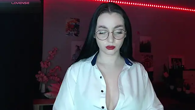 Fluffy Tiffy online show from March 2025 12:05:02 AM