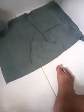 Snapshot of lobomisterioso13 chatting on February 2026 05:42:02 PM lobomisterioso13 online show from February 2026 05:42:02 PM