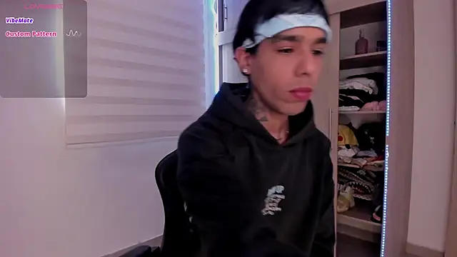 aldrinwhite online show from February 2025 03:39:02 PM