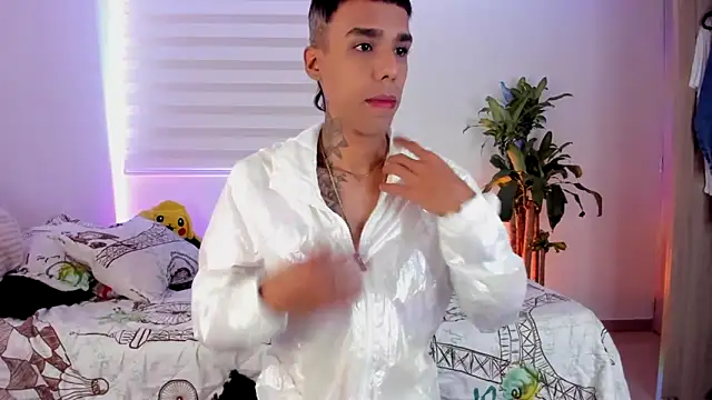 aldrinwhite online show from September 2025 05:34:02 PM