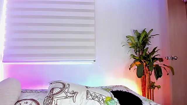 aldrinwhite online show from September 2025 06:11:02 PM