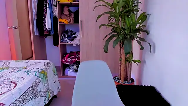 aldrinwhite online show from December 2025 04:27:01 PM