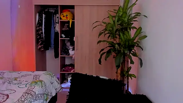 aldrinwhite online show from December 2025 02:55:01 PM