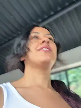 Snapshot of saribelcute chatting on March 2026 02:12:02 PM saribelcute online show from March 2026 02:12:02 PM