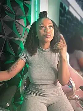 Melany Williams online show from November 2025 01:22:01 PM