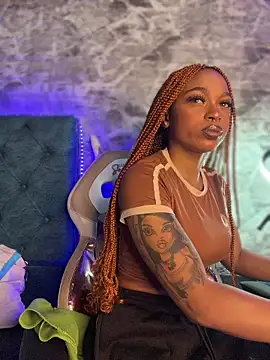 Melany Williams online show from April 2026 07:00:01 PM