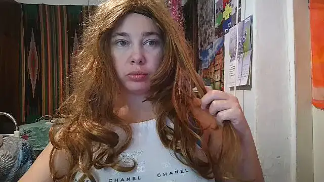 Cora Maro online show from September 2025 01:10:01 PM