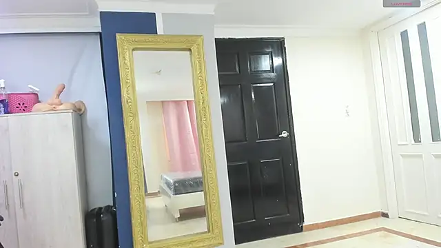 charolbruce 1 online show from April 2026 11:49:01 AM