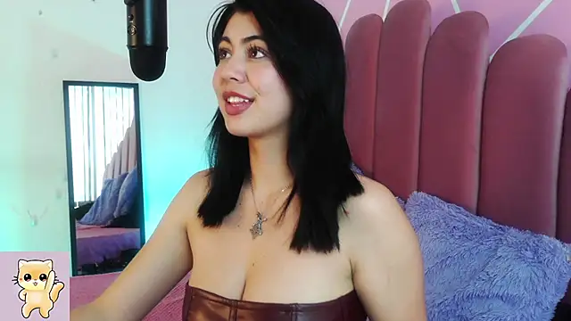 Zoe Benson online show from February 2025 06:59:01 PM