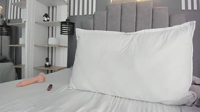 gabriela  gomez online show from February 2025 02:37:01 PM