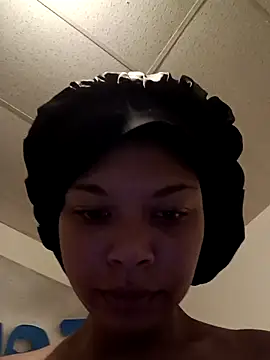 Snapshot of Joyous345 chatting on November 2025 11:43:02 AM Joyous345 online show from November 2025 11:43:02 AM