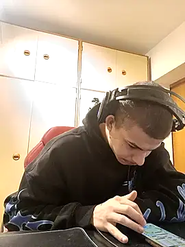 Snapshot of BigDickEnrg7195 chatting on February 2025 10:22:02 PM BigDickEnrg7195 online show from February 2025 10:22:02 PM