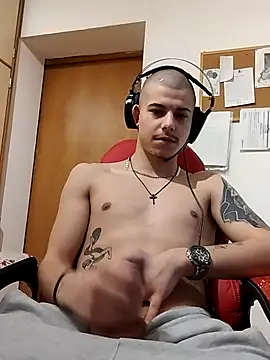 Snapshot of BigDickEnrg7195 chatting on March 2025 09:00:02 PM BigDickEnrg7195 online show from March 2025 09:00:02 PM