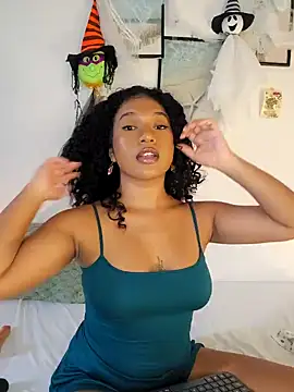 sara sophieee online show from October 2025 05:39:01 PM