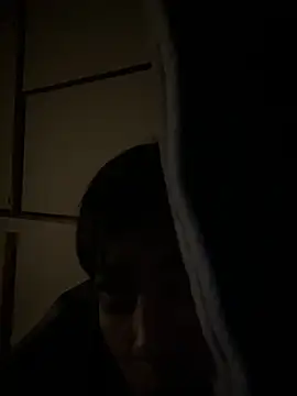 Snapshot of ryusei18570 chatting on February 2025 05:40:01 PM ryusei18570 online show from February 2025 05:40:01 PM