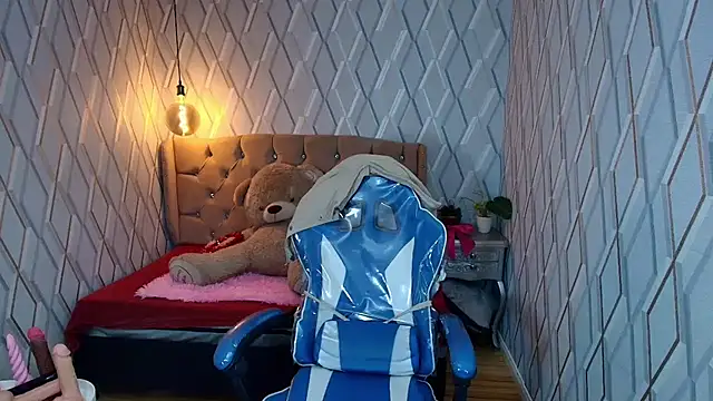 Angelchristix online show from April 2026 01:55:02 PM