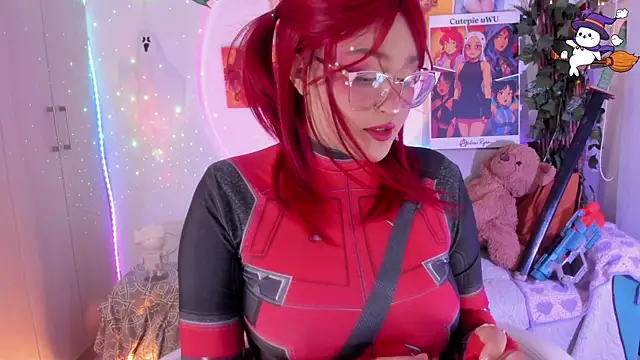 cutepie uwu  online show from December 2025 12:18:01 AM