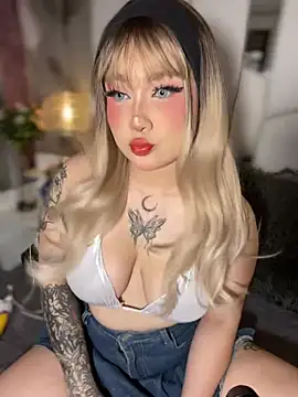 Snapshot of AHRI_LEE chatting on December 2024 03:06:01 AM AHRI LEE online show from December 2024 03:06:01 AM