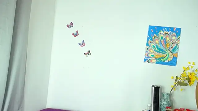 Snapshot of Madison__12 chatting on December 2024 01:25:01 AM Madison  12 online show from December 2024 01:25:01 AM