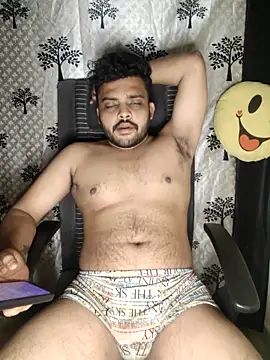 Snapshot of Mr_Handsome_hunk chatting on November 2025 03:30:02 PM Mr Handsome hunk online show from November 2025 03:30:02 PM