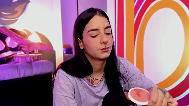 Snapshot of Alice_woodville chatting on September 2025 03:14:01 PM Alice woodville online show from September 2025 03:14:01 PM