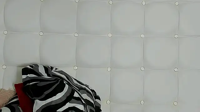 MelanieBrownn online show from February 2025 06:20:02 PM