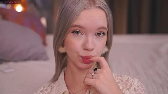  AlinaBailey online show from November 2025 07:40:01 AM