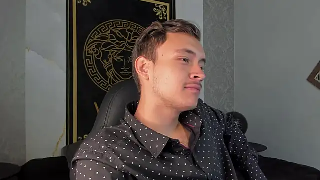 Desmon Clark online show from January 2025 07:49:01 PM