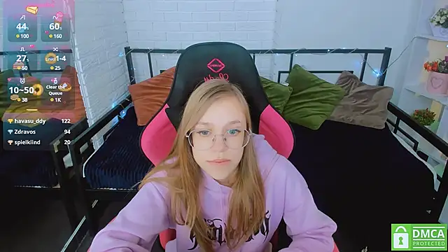 LayriantaVee online show from January 2025 01:14:02 PM