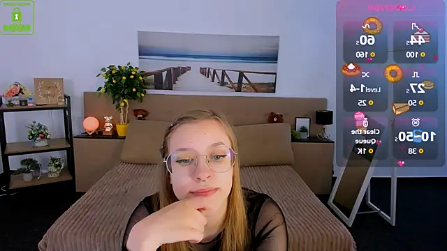 LayriantaVee online show from February 2025 10:05:01 AM