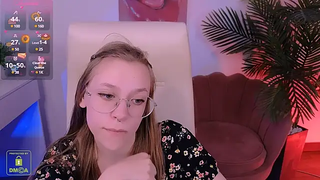 LayriantaVee online show from March 2025 01:35:02 PM