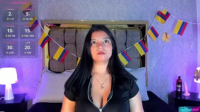 Snapshot of Candys_victoria chatting on June 2026 04:02:02 AM Candys victoria online show from June 2026 04:02:02 AM