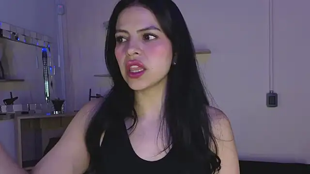 Eliie Ruizz online show from December 2025 09:31:02 PM