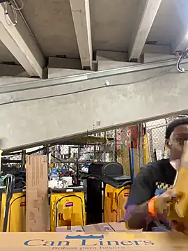 Snapshot of TransboyJay chatting on January 2025 06:43:02 PM TransboyJay online show from January 2025 06:43:02 PM