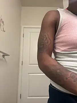 Snapshot of TransboyJay chatting on February 2025 06:29:02 AM TransboyJay online show from February 2025 06:29:02 AM