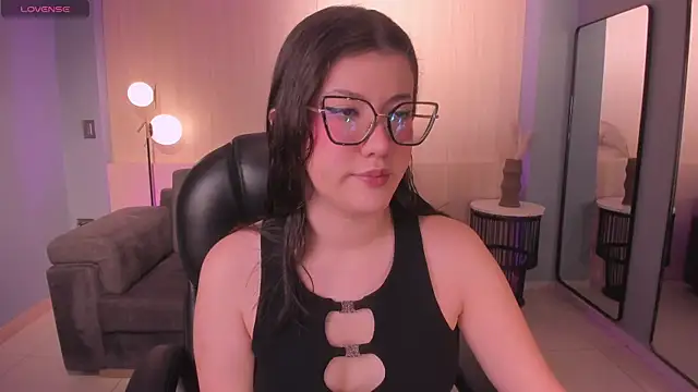 Snapshot of AmberFarrell chatting on June 2026 05:41:01 PM AmberFarrell online show from June 2026 05:41:01 PM