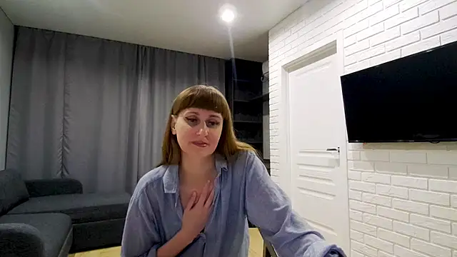 Snapshot of Daniella_Lorente chatting on May 2026 12:18:01 AM Daniella Lorente online show from May 2026 12:18:01 AM