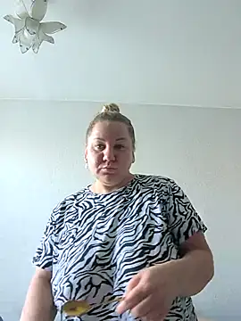 Anna Curvy online show from June 2026 12:00:02 AM