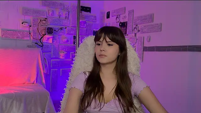 EvaThopson online show from April 2026 09:07:01 AM