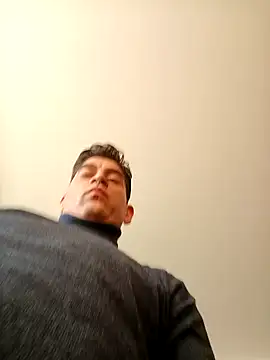 Snapshot of ElyasMatt chatting on January 2025 01:22:01 PM ElyasMatt online show from January 2025 01:22:01 PM