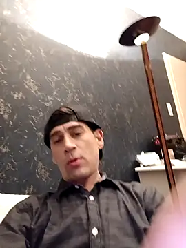 Snapshot of ElyasMatt chatting on January 2025 08:55:01 PM ElyasMatt online show from January 2025 08:55:01 PM