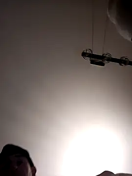 Snapshot of ElyasMatt chatting on February 2025 07:28:02 PM ElyasMatt online show from February 2025 07:28:02 PM