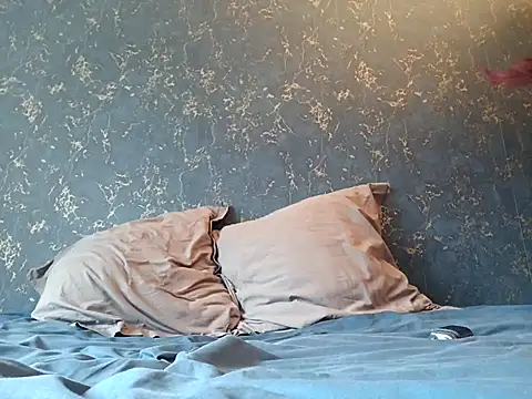 Snapshot of ElyasMatt chatting on November 2025 01:00:01 PM ElyasMatt online show from November 2025 01:00:01 PM