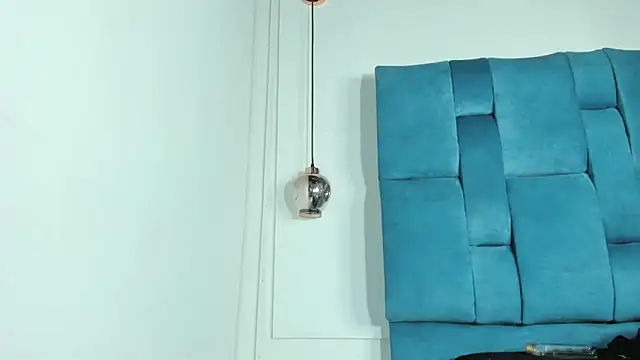 mia  fernandez online show from March 2026 07:07:02 PM