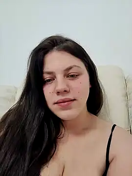 Snapshot of leeya_lee chatting on January 2025 12:43:02 AM leeya lee online show from January 2025 12:43:02 AM