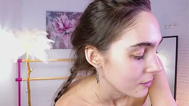 lylylovesyou online show from February 2025 10:04:02 AM